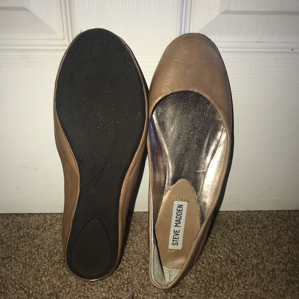 Size 8 Steve Madden Flats NEW without Tag - Picture 2 of 2